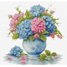 B7033 - Vaza su hortenzija (Vase with Hydrangea) siuvinėjimo rinkinys Luca-s