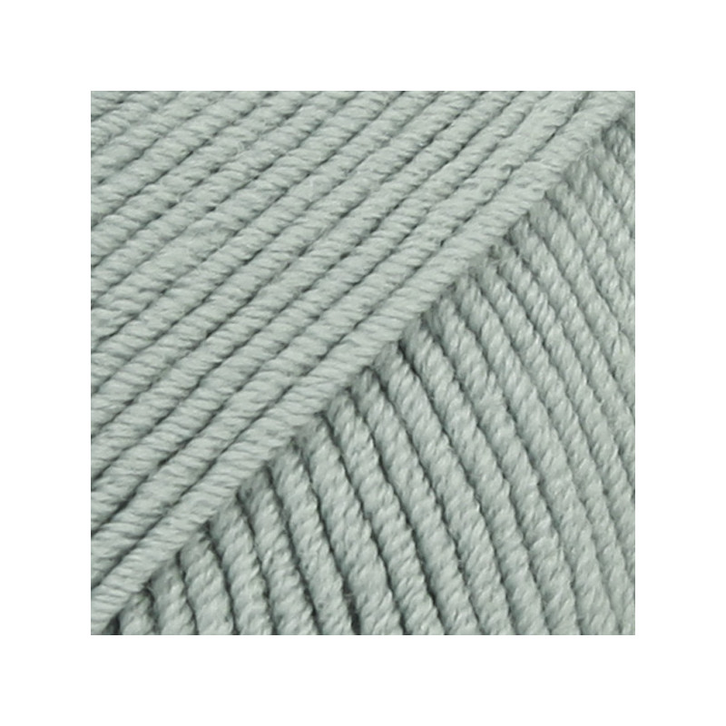 15 - pilkai žalsva DROPS Merino Extra Fine 15 - pilkai žalsva DROPS Merino Extra Fine